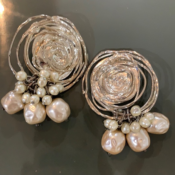 None Jewelry - Fabulous costume pearl and silver earrings